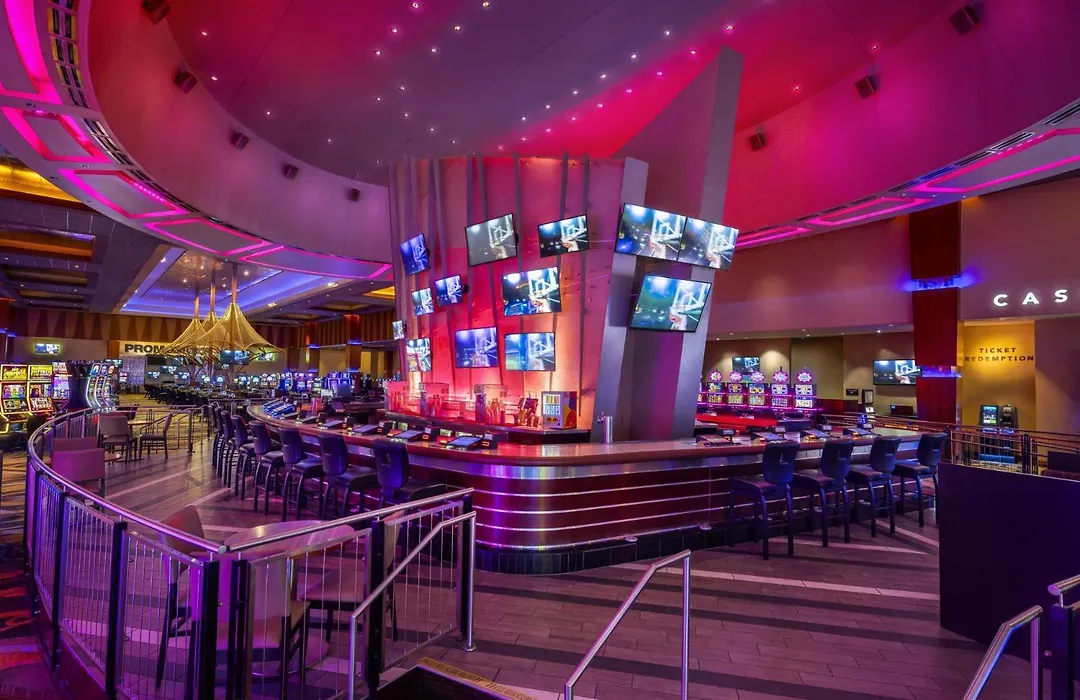 Isle Casino Hotel Waterloo Hotel & Casino - A Caesars Rewards Destination-1